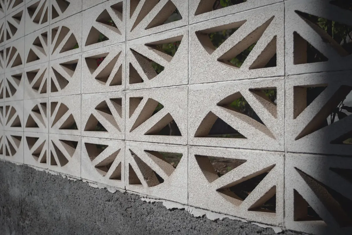 Pagar Rumah Setengah Tembok dengan Breeze Block